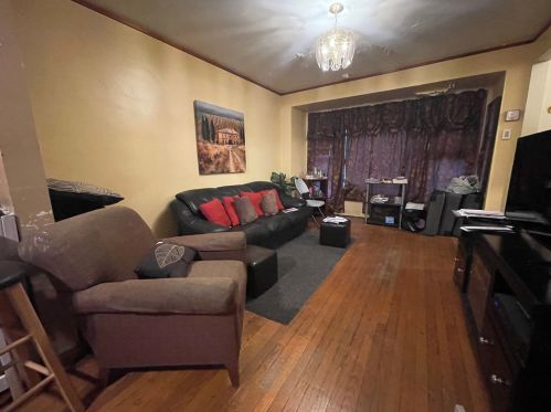 12319 Green St, Chicago, IL 60827-6214