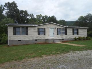 1055 Pine Tree Dr, Pinnacle, NC 27043-8304