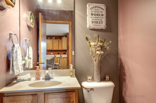 8520 Acorn Path, Bull Valley IL 60097-8866 exterior