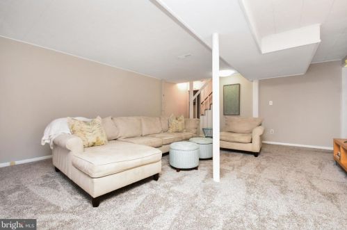 3010 Marl Pat Dr, Alexandria VA 22310-2219 exterior