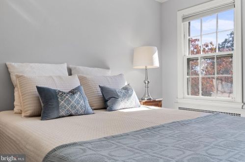 3324 Reservoir Rd, Washington DC  20007-2311 exterior