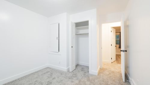 1666 Princess Ln, Meskegon MI 49445-1739 exterior