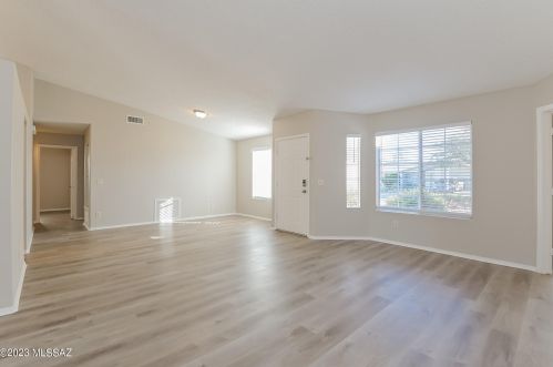 7790 Claremon Ave, Tucson AZ  85747-5116 exterior