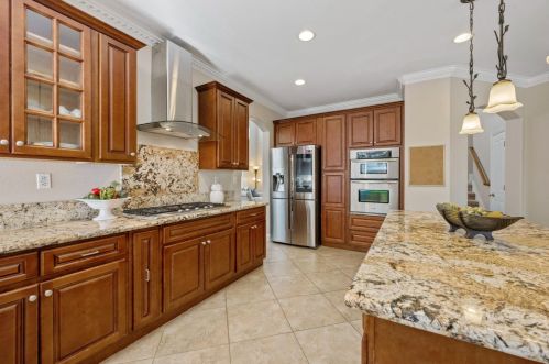 1014 Houston Cir, Folsom CA 95630-7653 exterior