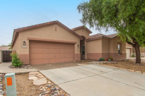 7473 Arizona Madera Dr, Tucson, AZ 85747-5704