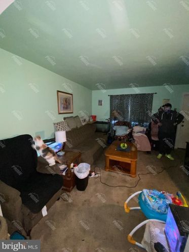 225 Penn St, Pottstown PA 19464-5305 exterior