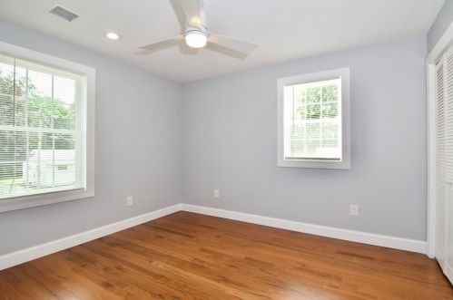 75 Rochford Cir, Springfield MA  01128-1024 exterior