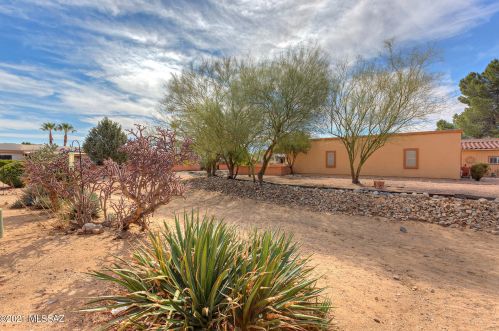 318 Calle Del Chancero, Green Valley AZ 85614-3028 exterior