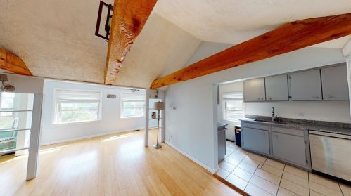 390 Bridle Path, Worcester MA  01604-1353 exterior