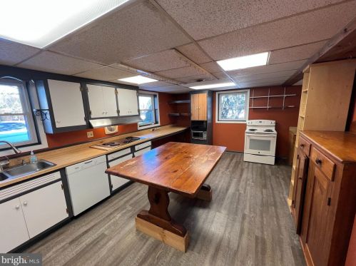 2873 Southwick Dr, Lancaster PA 17601-3552 exterior