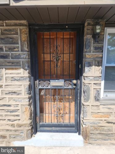 6022 10th St, Philadelphia, PA 19141-3703