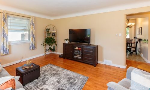 2707 Hagberg St, Duluth MN 55811-2802 exterior