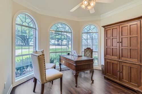 213 Oak Mdw Dr, Georgetown TX 78628-6884 exterior