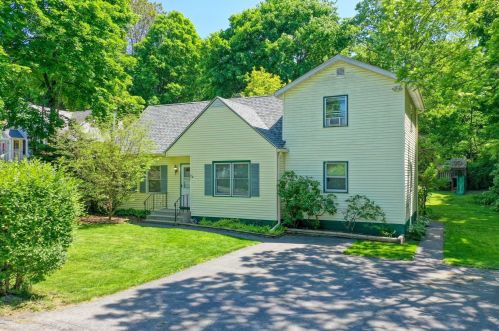 20 Greenbush Dr, Poughkeepsie, NY 12601-1017