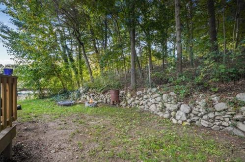 84 Harris Ave, Providence RI  02903-1012 exterior