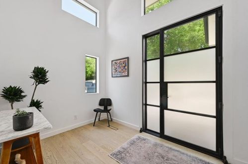 1003 3rd St, Austin TX  78702-4222 exterior