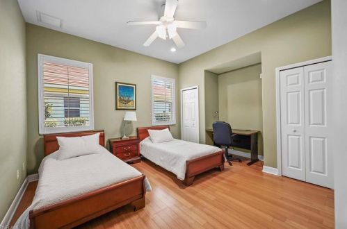 7476 Treeline Dr, Naples FL 34119-9727 exterior