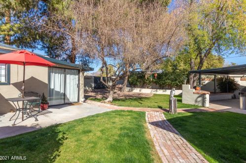 1118 Colter St, Phoenix AZ 85018-1640 exterior