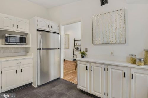 913 Caddington Ave, Silver Spring MD 20901-1048 exterior