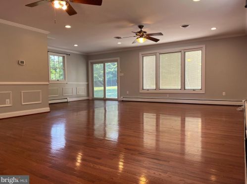 3094 Bethany Ln, Ellicott, MD 21042-2218