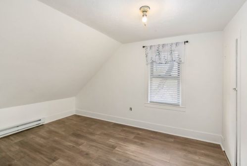 22 Milton St, Worcester MA 01605-3230 exterior