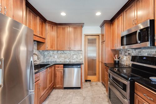 1401 Hartford Ave, Saint Paul MN 55116-1649 exterior