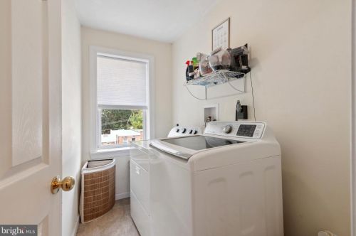 312 Krams Ave, Philadelphia PA 19128-4733 exterior