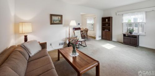 1 Chase Ave, Avenel NJ 07001-1402 exterior