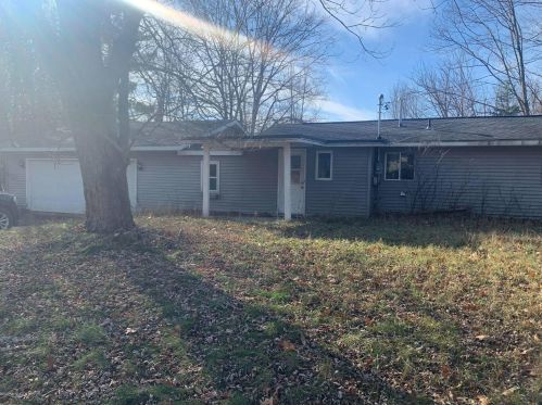 13411 Symonds Dr, Big Rapids, MI 49307-9567