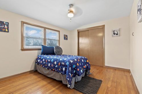 4730 81, Milwaukee WI 53220-4212 exterior