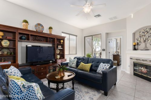 5073 Pinnacle Cove Dr, Tucson AZ  85749-7153 exterior