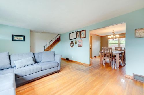 1453 Bellaire Pl, Pittsburgh PA 15226-1907 exterior