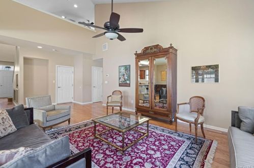 95 Fairways Dr, Middletown NY 10940-2668 exterior