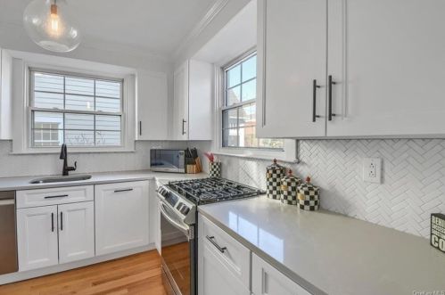 47 Columbia Pl, Mount Vernon NY 10552-1202 exterior