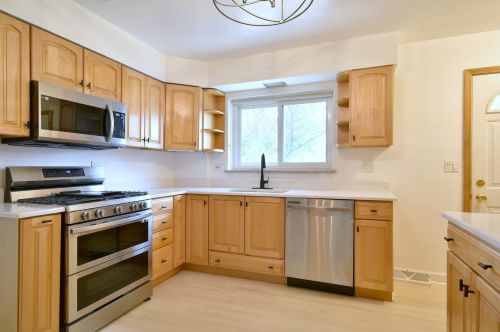 6909 Balmoral Ave, Chicago IL  60656-2007 exterior