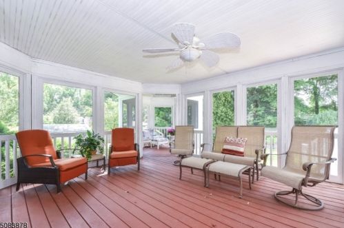 1 Briarcliffe Dr, Scotch Plains NJ 07076-2314 exterior