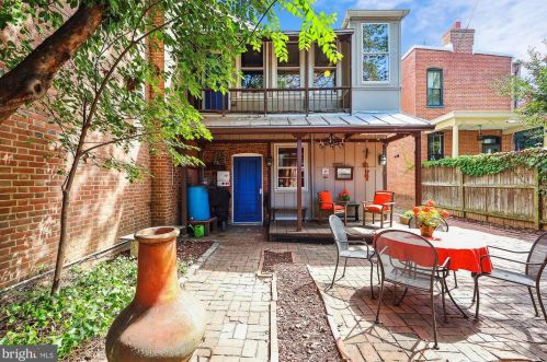 311 5 St, Washington DC 20003-1104 exterior