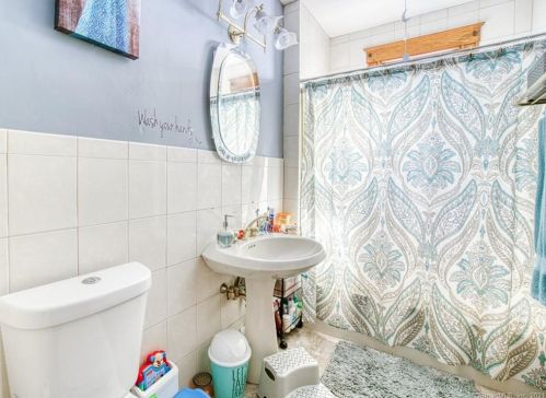 29 Cabot St, New Britain CT  06053-2943 exterior