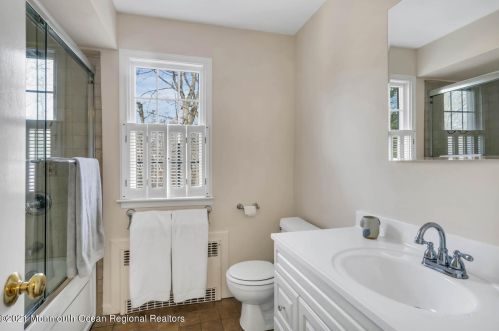 21 Tyson Dr, Red Bank NJ exterior