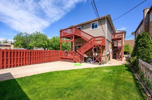 7443 Fullerton Ave, Chicago, IL 60707-2628