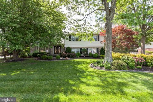 3781 Warfield Dr, Huntingdon Valley, PA 19006-2213