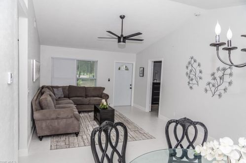 131 22 St, Naples FL 34117-3664 exterior