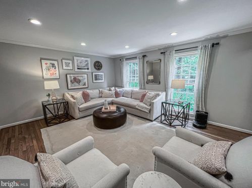 7048 Arbor Ln, Mc Lean VA  22101-1544 exterior