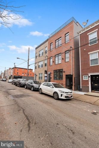 1335 Franklin St, Philadelphia PA 19122-4325 exterior