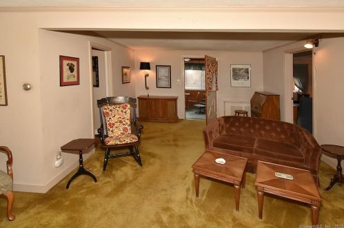 1052 Plymouth St, Windsor CT 06095-3653 exterior