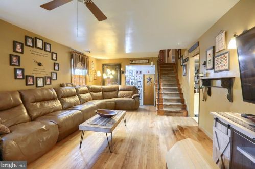 1918 Northbrook Dr, Lancaster PA 17601-4916 exterior