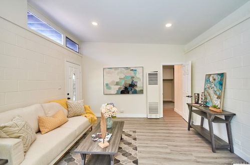 511 Rosslynn Ave, Fullerton CA  92832-2725 exterior