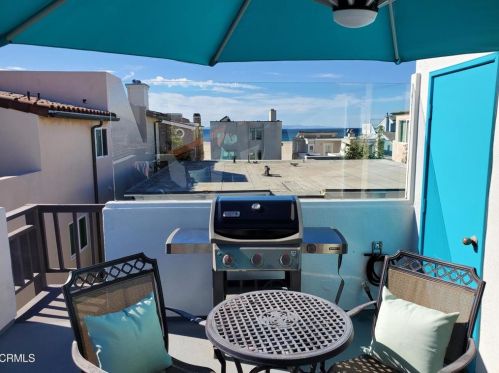 3713 Sunset Ln, Oxnard CA  93035-4133 exterior