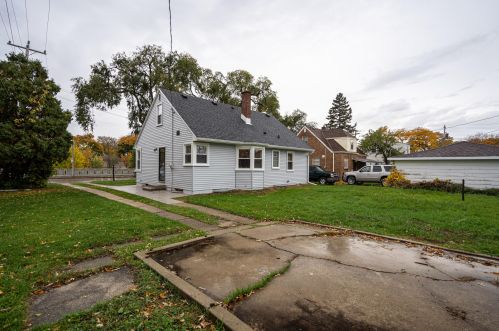 4210 Congress St, Milwaukee WI  53209-5836 exterior