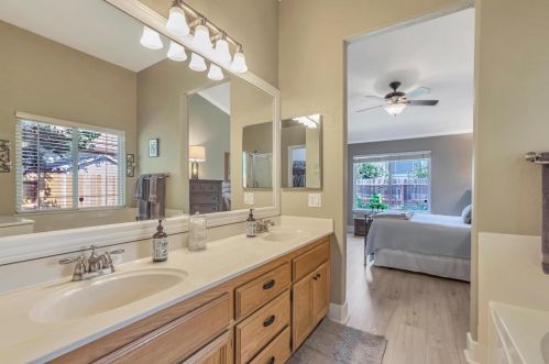 928 Carter St, Folsom CA 95630-9569 exterior